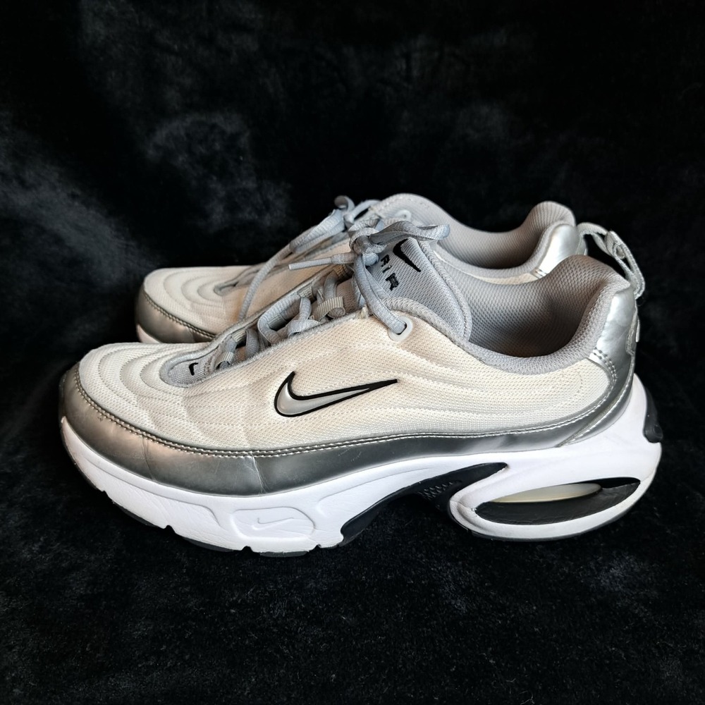 Nike Air Max Portal SE Silver HM0256-001‎ Women's Size 8 Shoes